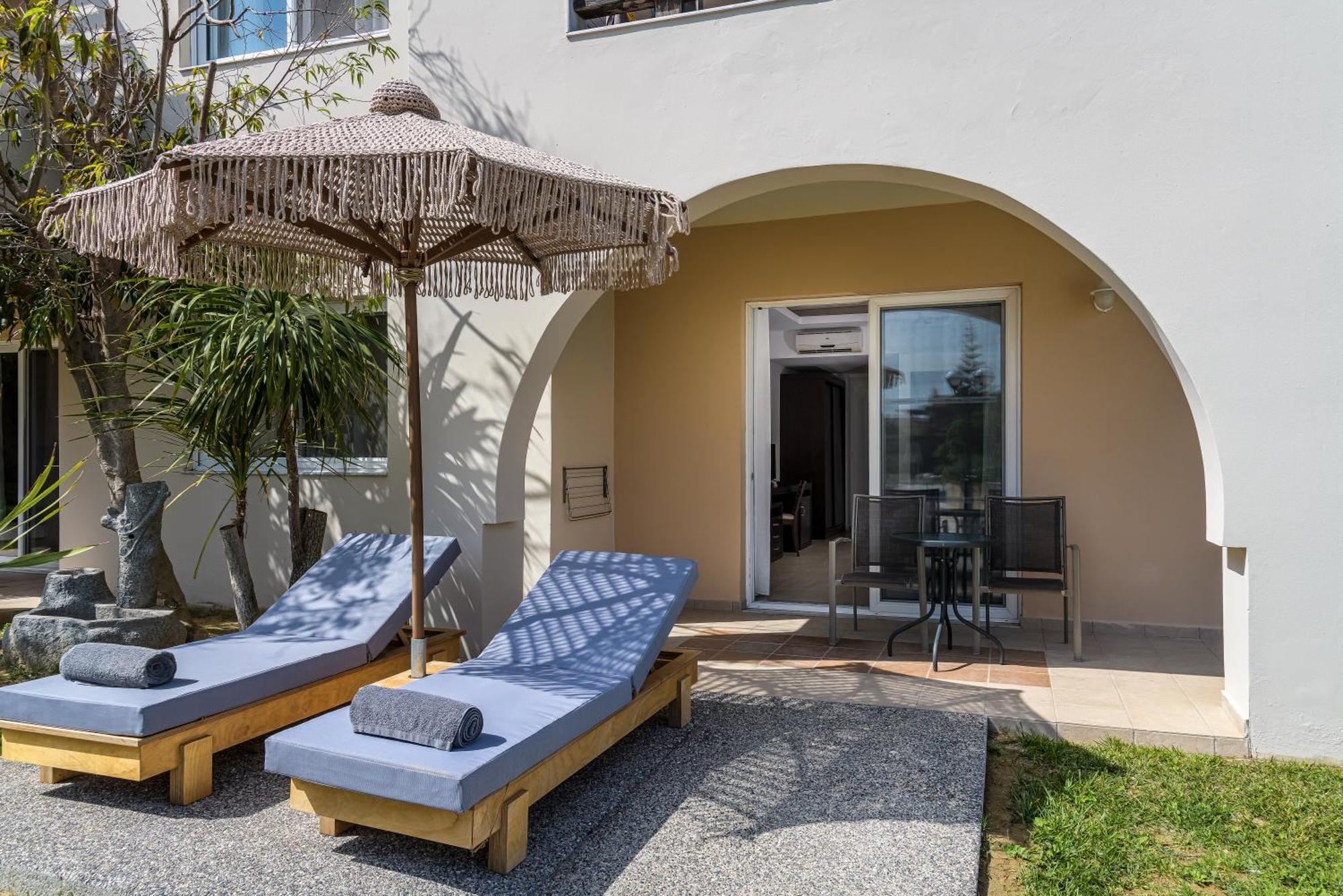 Gaia Palace Marmari  Exterior foto